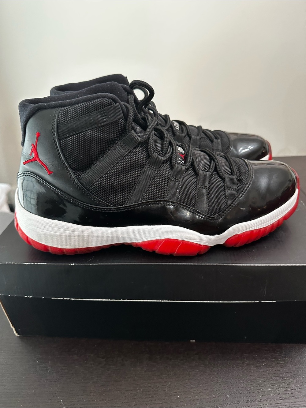 Jordan Retro Black / Red High-Top Basketball Sneakers - Picture 6 of 11